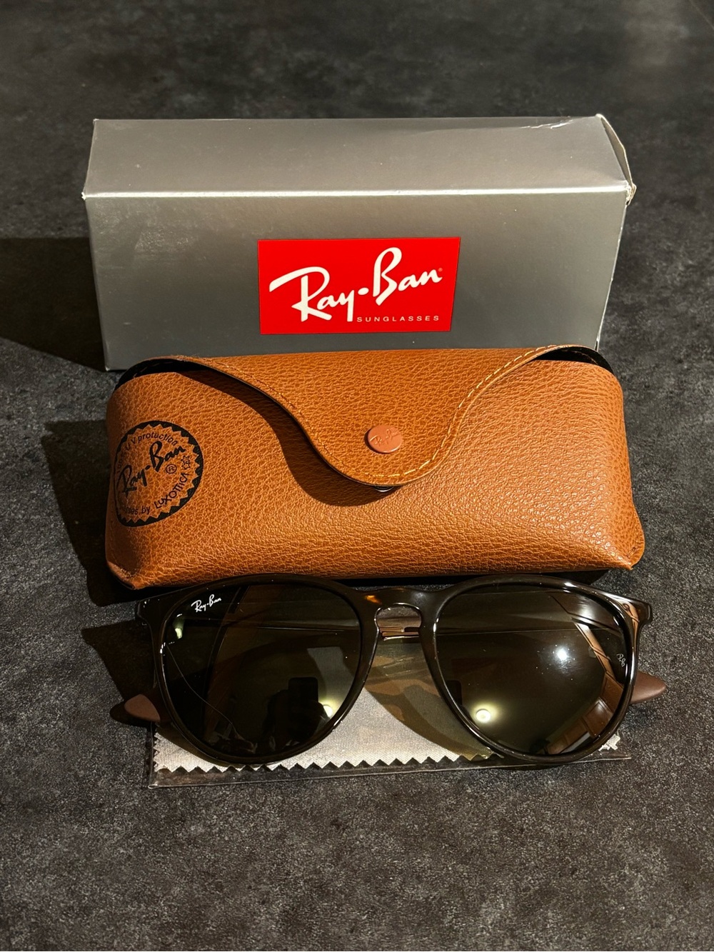 Ray-Ban Brown Frame with Dark Green Lenses Sunglasses and Brown Case